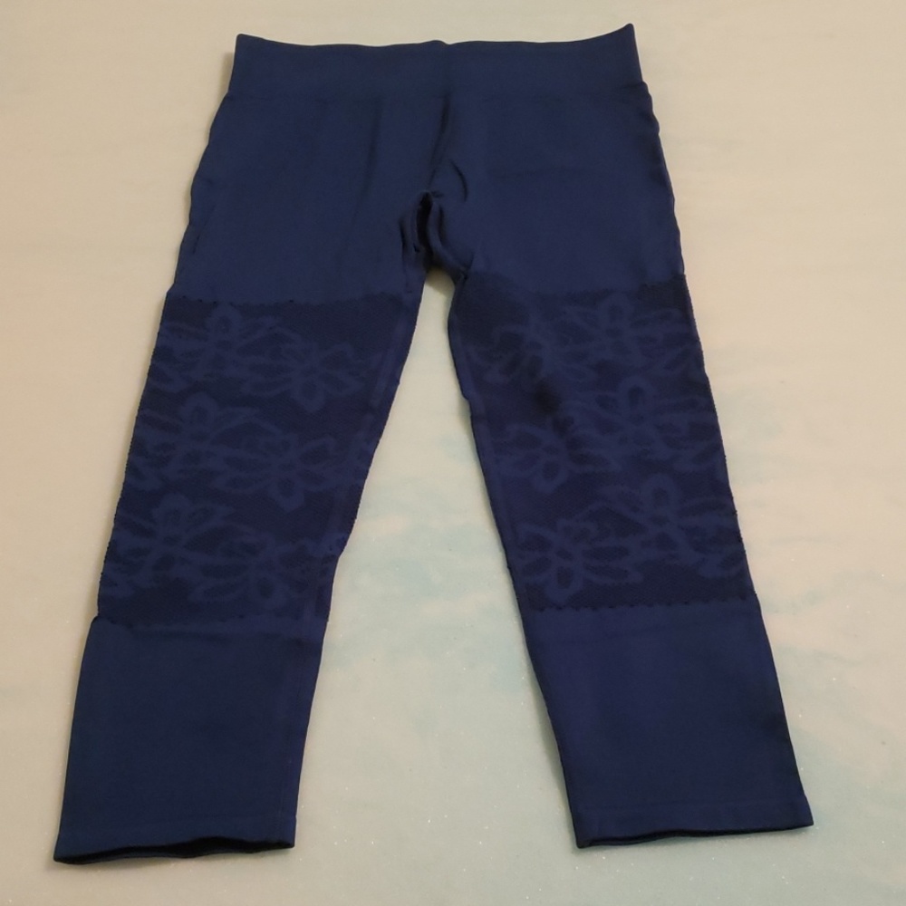 Fabletics navy blue mesh flower leggings